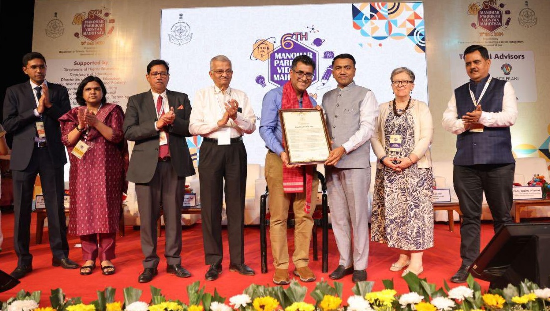 Dr. Mohit Kumar Jolly wins the Manohar Parrikar Yuva Scientist Award 2024